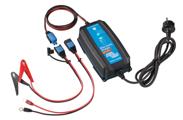 Blue Smart IP65 12V/10A Battery Charger+DC connector